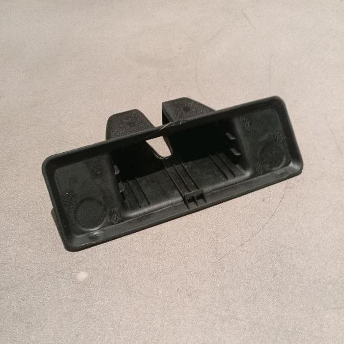 Cover Door Lock Pintu Bagasi Wuling Almaz Original Bekas