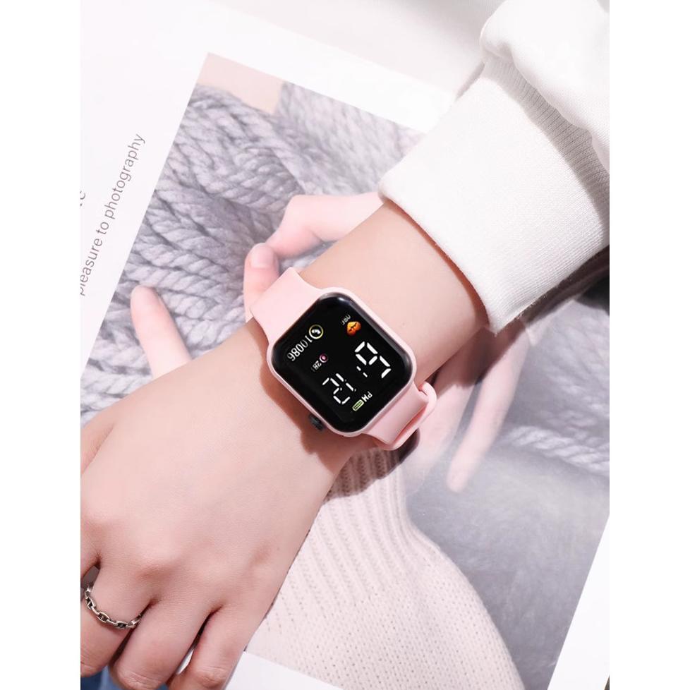 ORIGINAL Jam Tangan LED Bentuk Love - Desain Kotak Stylish, Tahan Air & Cocok untuk Aktivitas Outdoo