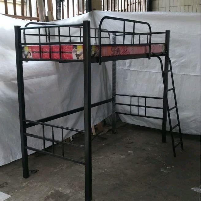 ranjang susun besi tempat tidur tingkat bawah kolong buat meja kokoh tidak termasuk busa