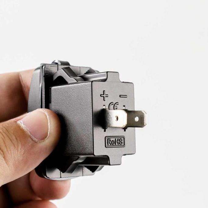 DR201 - Colokan Cas HP Tambahan untuk Kendaraan Motor Mobil Truk Bus USB Charger Car Motorcycle 2 Po