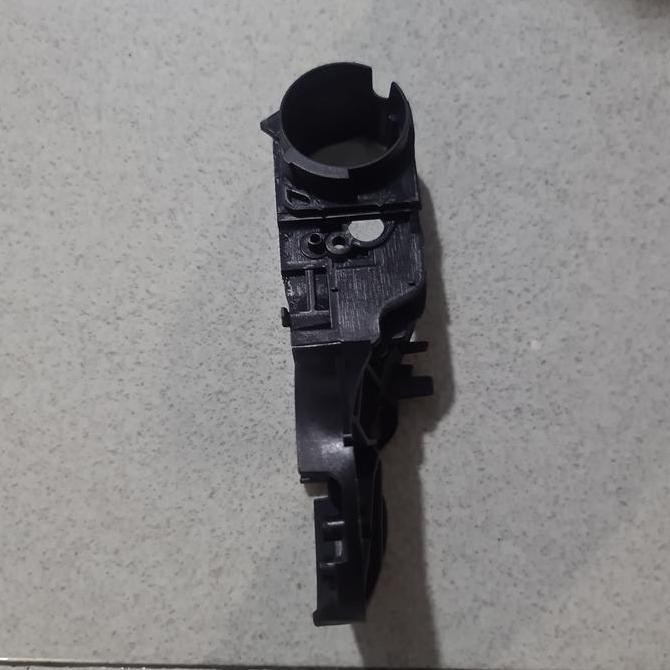 Bracket as tengah Spion Innova Reborn kiri Original