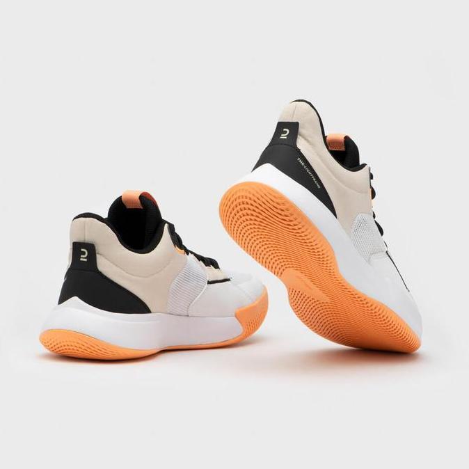 TERLARIS Decathlon TARMAK Sepatu Basket Pria/Wanita Fast 500 Low Putih - 8759692