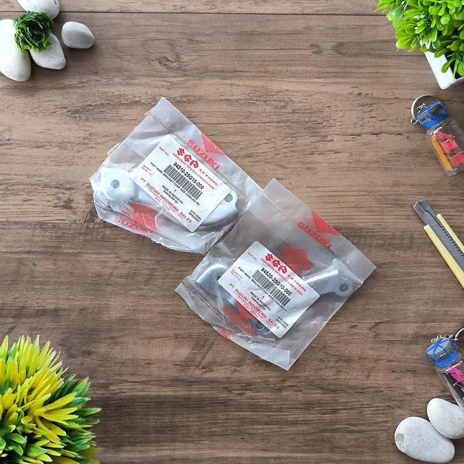 Suzuki BREKET BRACKET SAYAP BAWAH SATRIA FU OLD BARONG 2005-2012 ASLI SUZUKI Part No. 94510-25G10-00