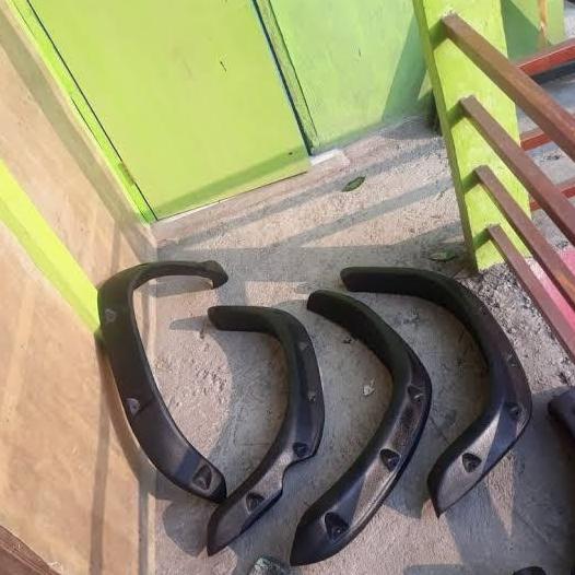 Over Fender Isuzu Panther Pick Up