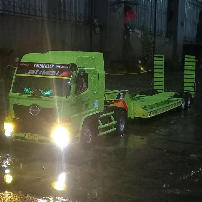 RC truk HINO 500 trailer kit