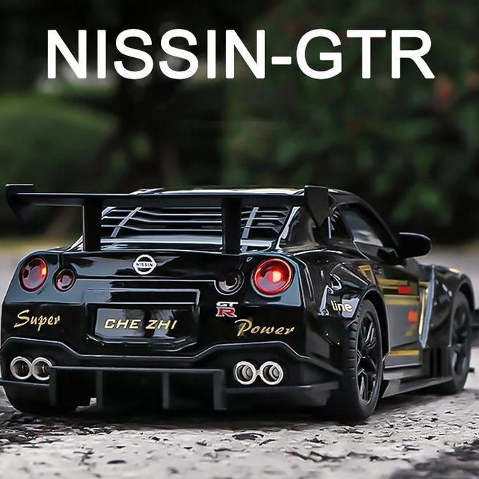 Miniatur Mobil Diecast Skala 1:24 Nissan Skyline GTR R35