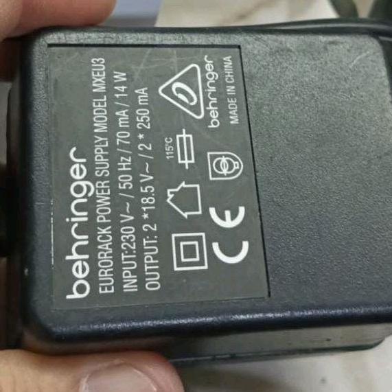 MIXER BEHRINGER HENYX 802  ORIGINAL.. MIXER BEHRINGER HENYX