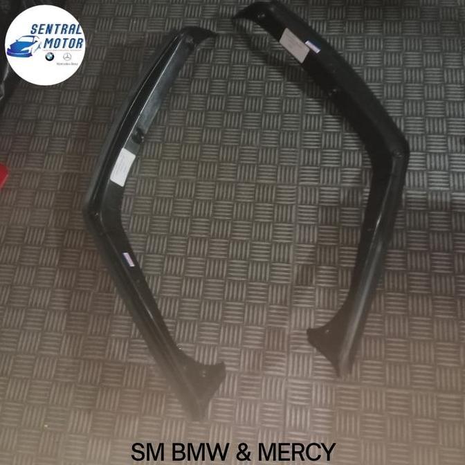 Talang Air Mercy W204 / Cover Bagasi / Rear Cover Fender / Sparepart Mercedes Benz