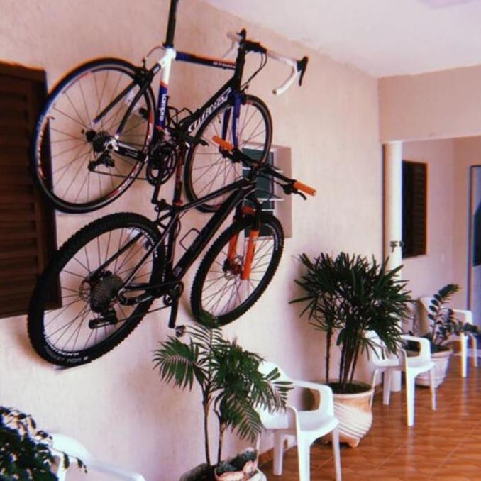 GANTUNGAN SEPEDA DINDING RAK SEPEDA DINDING