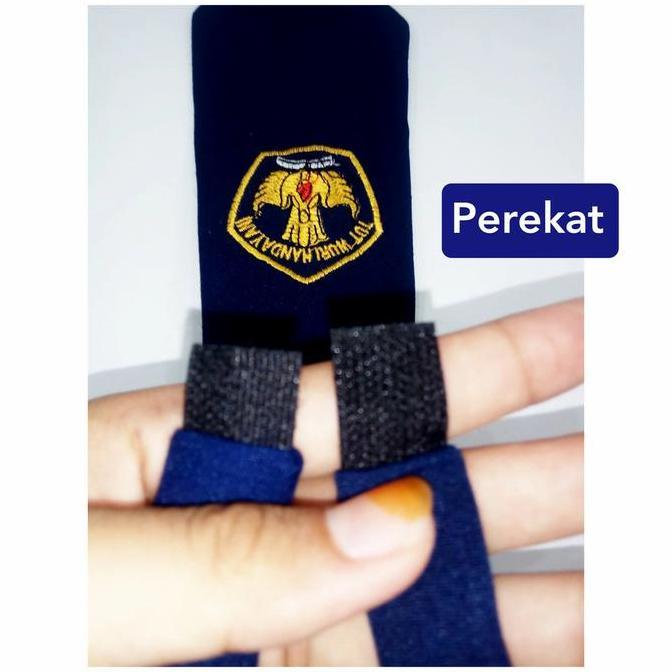 Dasi SMP Panjang Model Perekat