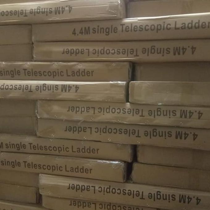 Tangga teleskopik 4.4M