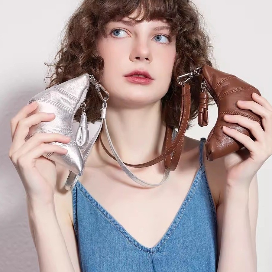 Grosir dompet koin kecil halterneck lucu tas croissant desain ceruk mini cekung bentuk crossbody lip