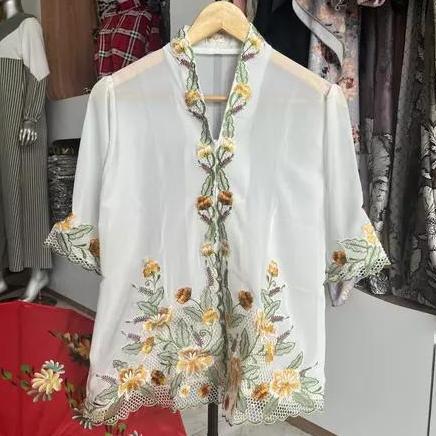 Kebaya Encim sifon Bordir bunga anggrek Chrysaora lengan pendek