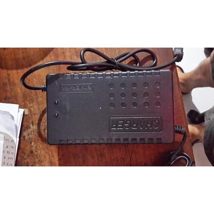 Charger sepeda listrik 48Volt 12 A