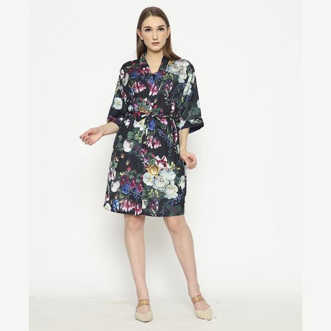 600619-Cynthia Kimono Set 2 in 1 Motif Flower - Black