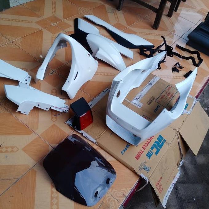 BODYSET RGR SPRINTER DAN CAT PUTIH