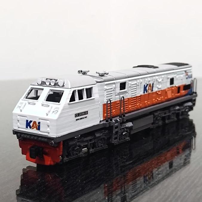 Miniatur Lokomotif Cc203 Cc 203 - Ho Scale Kode 82