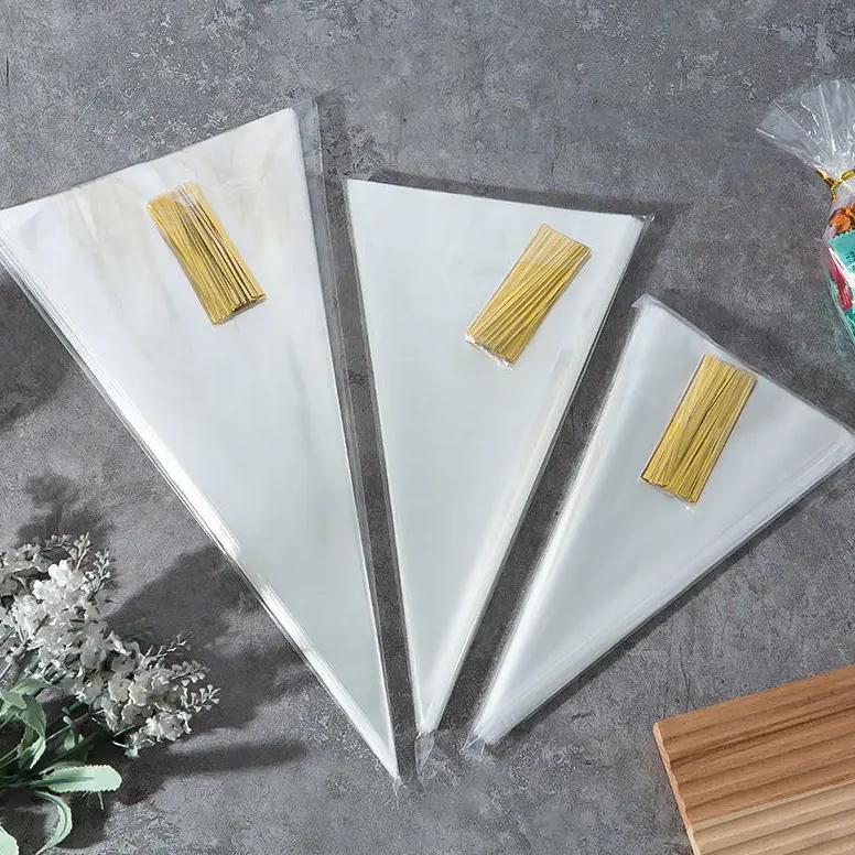 50pcs Plastic Transparent Candy Treat Bags Cellophane Triangle Cookie Snacks Bags Popcorn Food Weddi