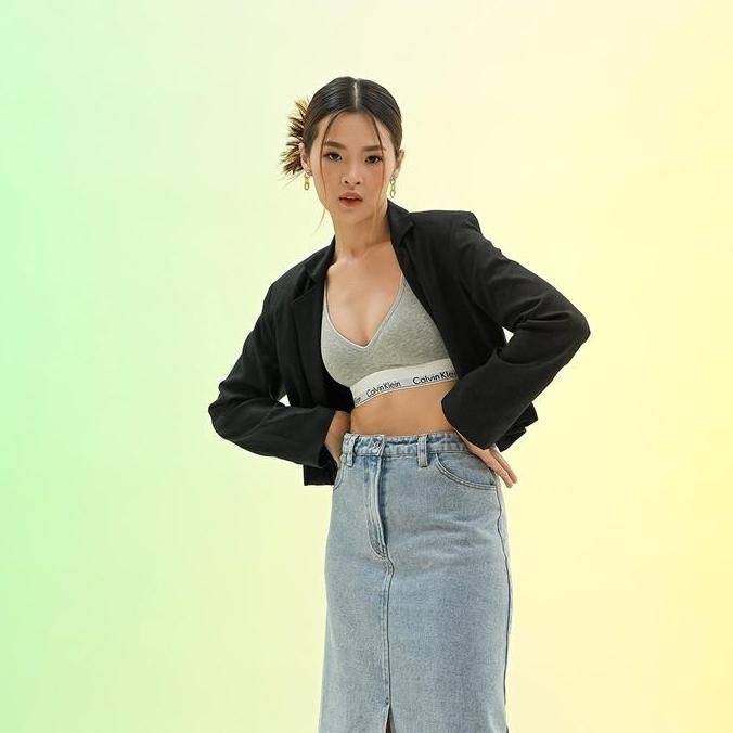 - Black Cropped Blazer