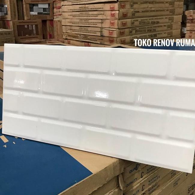 Keramik Dinding 25X50 Bata Putih Glossytimbul Keramik Kamar Mandi