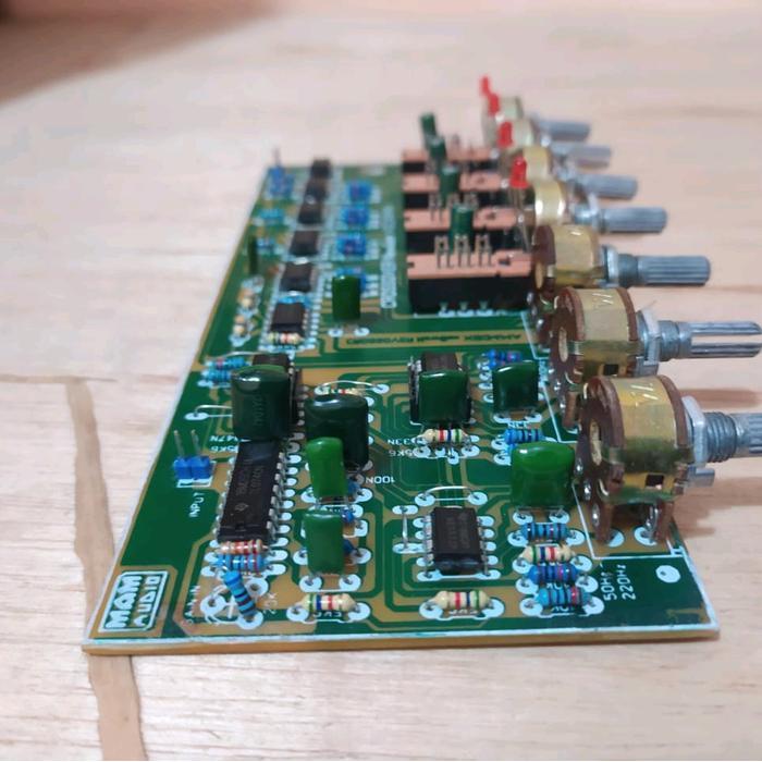 Kit Crossover Aktif 4 Way Sistem State Variable Frekuensi  Sub Rendah Halus Accessories Original Dan