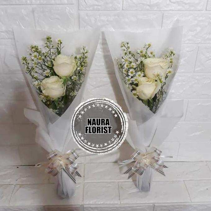 Flwr- Hand Bouquet Mawar Putih /Bunga Ultah/Anniversary Flowers/Mawar Putih