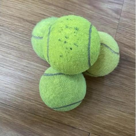 BOLA KASTI ATAU BOLA TENIS LAPANGAN BEKAS