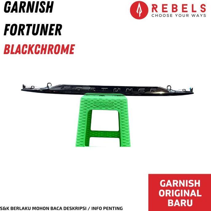 Garnish Trunklid Toyota Fortuner Gr 2021 Black Chrome Original Pnp Vrz Asli