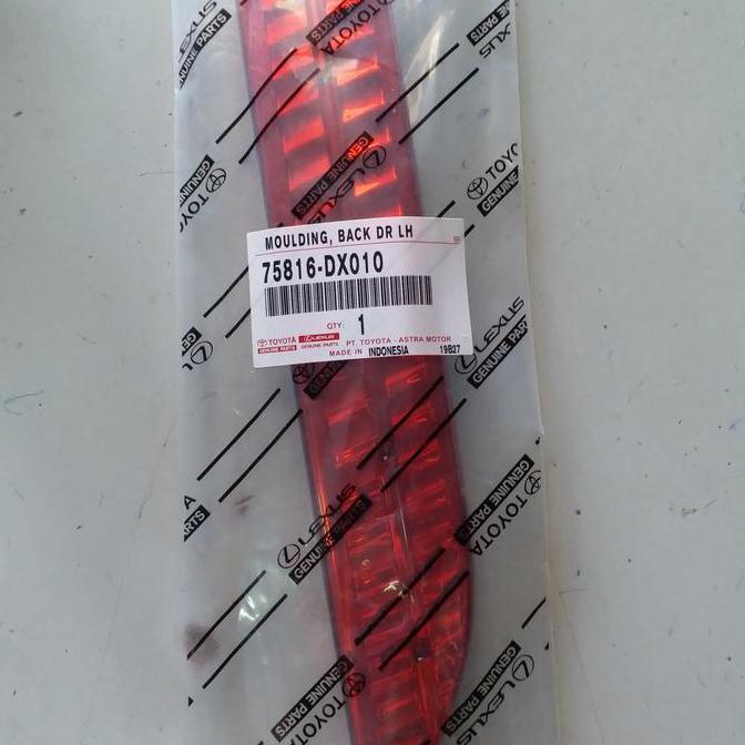 Reflektor Moulding Garnish Pintu Bagasi Kiri Innova Ready