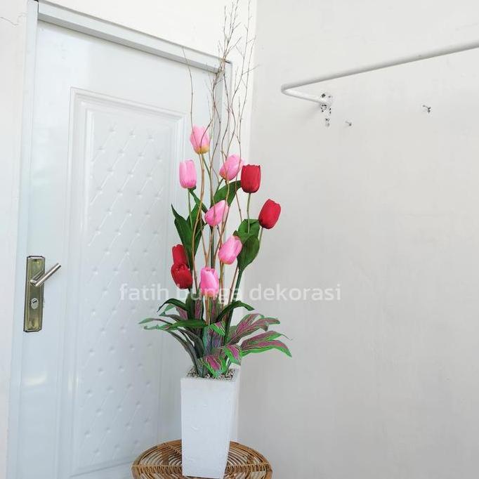 TERBARU - Tanaman Bunga Dalam Pot Bunga Tulip Bambu Ulir Artificial Pajangan Sudut Rumah