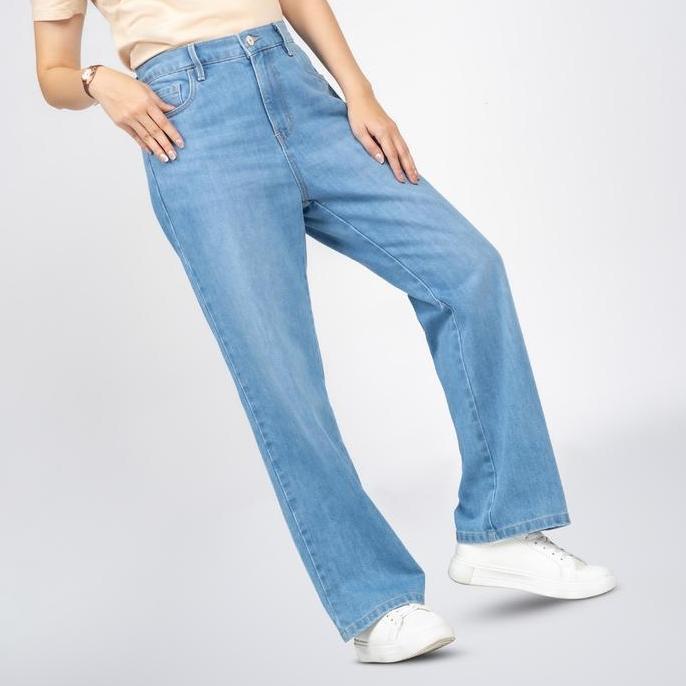 C2 Trizia Blue Straht Cut Jeans Wanita