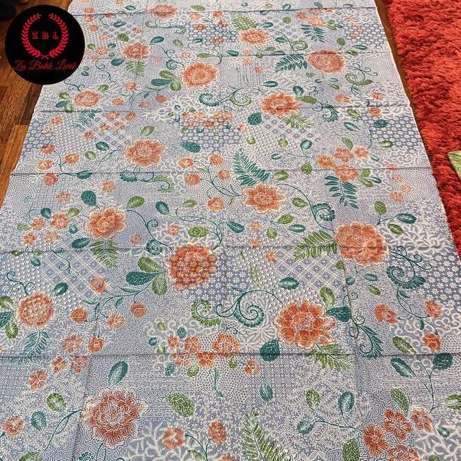 Kain batik tulis motif bunga mawar warna