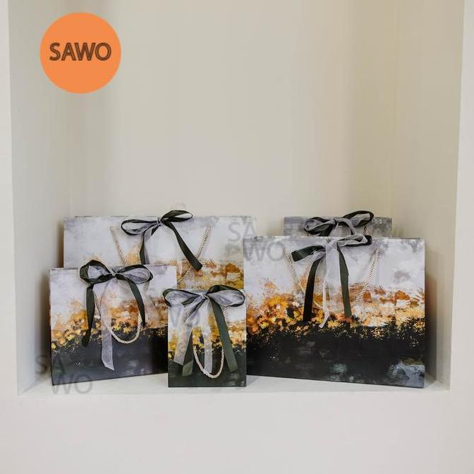 Blocke- Gold Black Paper Bag Termasuk Dua Pita| Kado Kantong Hitam Emas Hadiah