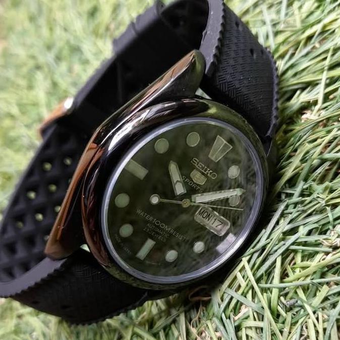 seiko MOD sea urchin dial explorer ii nh36  MOVEMENT seikolex 36mm seiko moding