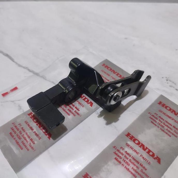 Knocker Handle Sambungan Handel Rem Kanan Honda Vario 125 Best Quality