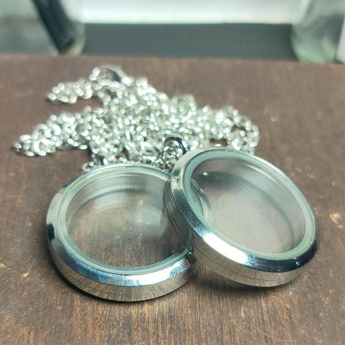 Liontin / Silver Pendant Locket Round 3 cm