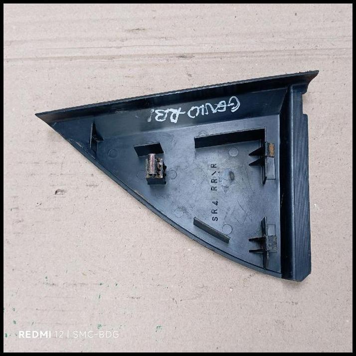 TERBARU COVER PANEL GARNISH SEGITIGA PINTU DALAM BELAKANG BAGIAN KANAN R HONDA CIVIC GENIO