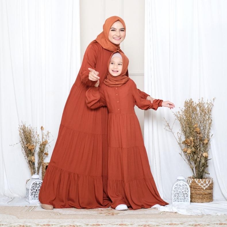 Gamis Couple ibu dan anak by humaira store surabaya Baju Couple ibu dan anak perempuan warna sage hi
