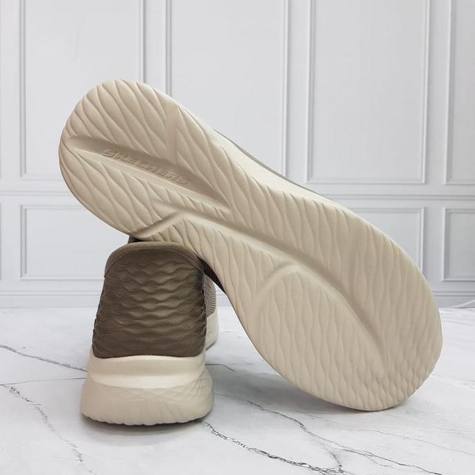 SKECHER SLIP INS SLADE/SEPATU SLIP ON PRIA/SEPATU SKECHER SLIP INS SLADE