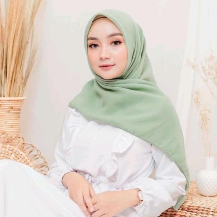 Bella Square Hijab Segi Empat Warna Sage Green Bahan Polycotton