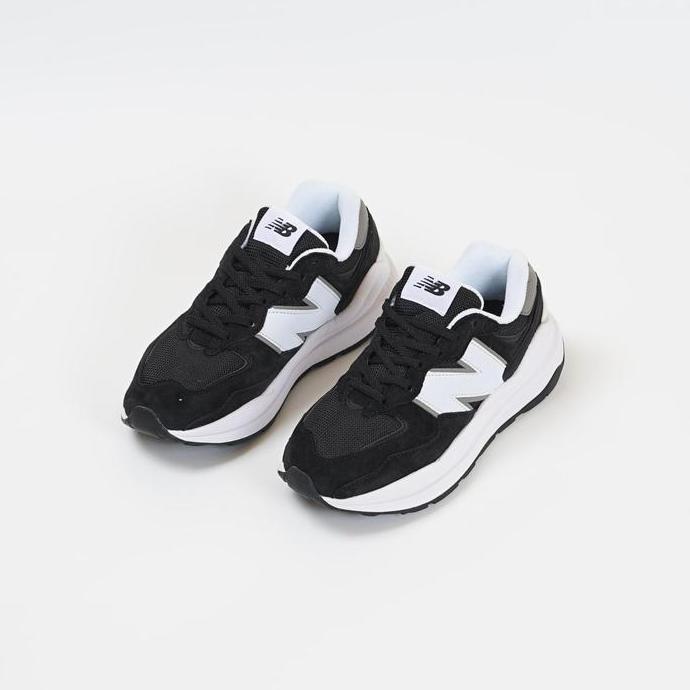 NEW BALANCE 5740 BLACK WHITE