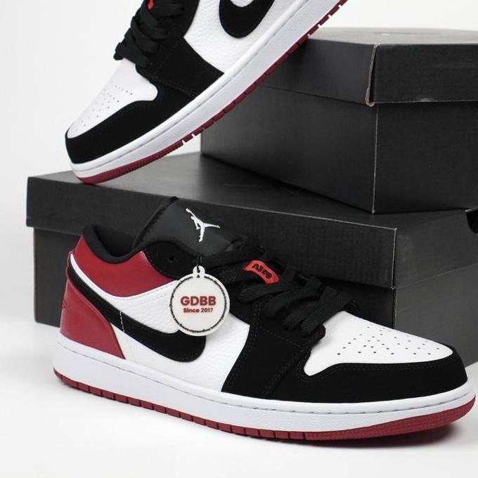 Air Jordan 1 Low Black Toe Authentic