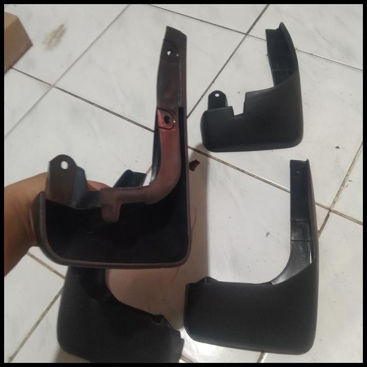 TERLARIS KARPET LUMPUR MUD GUARD MOBIL AVANZA / XENIA LAMA 4 PCS 