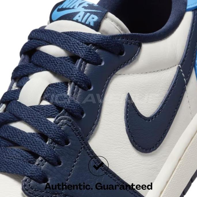 Air Jordan 1 Low OG Obsidian UNC