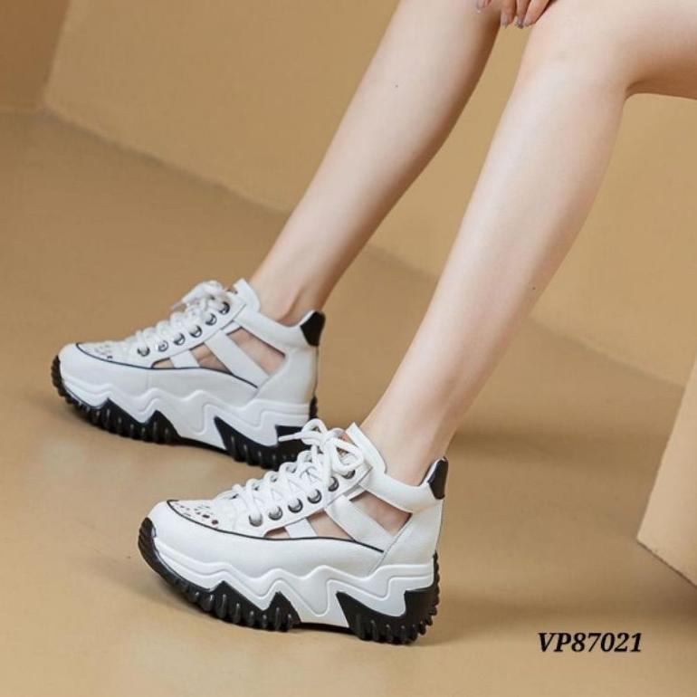 Super Cakep Sepatu Wedges Bolong Bolong Style Korea VP87021