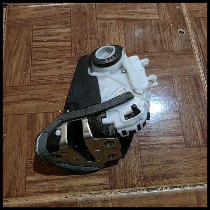 DISKON DOOR LOCK PINTU TENGAH BELAKANG KIRI HONDA HRV CRV GEN ALL NEW JAZZ RS GK5 2013-2021 ASLI