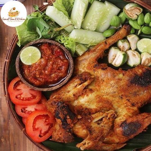 Rahmanaputra5 - Lauk Ayam Bekakak Ingkung Ungkep Bumbu Spesial 1 Ekor Utuh Empuk Enak Gurih Nikmat P