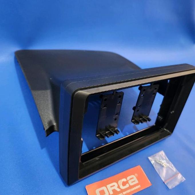 DB77 - Frame head unit android 9 inch mobil toyota raize model slim free baut