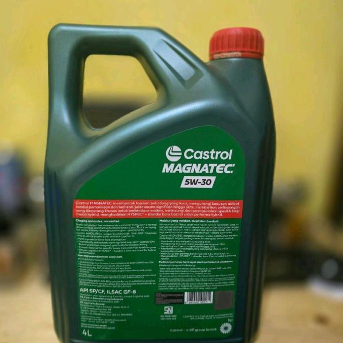 Oli Mesin Mobil Castrol Magnatec SAE 5W-30 4Liter Gasolin Bensin Fully Synthetic Engine Oil