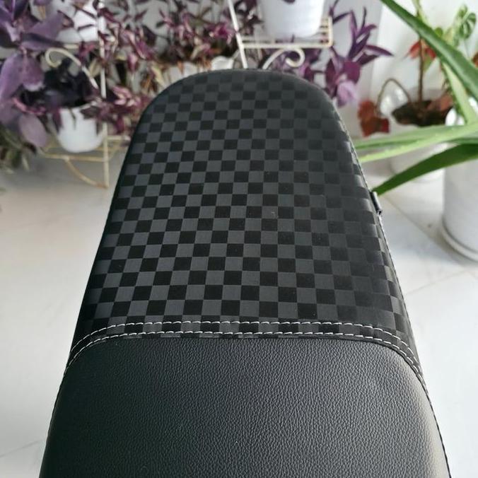 DB23 >> Variasi kulit jok motor Honda motif catur 3d jahitan setik 2  kulit jeruk dan Amplas led var